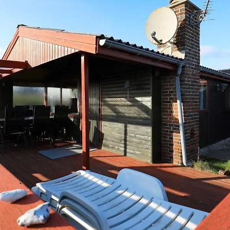 Three-bedroom In 61 Casa vacanze *