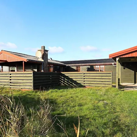 Three-bedroom In 61