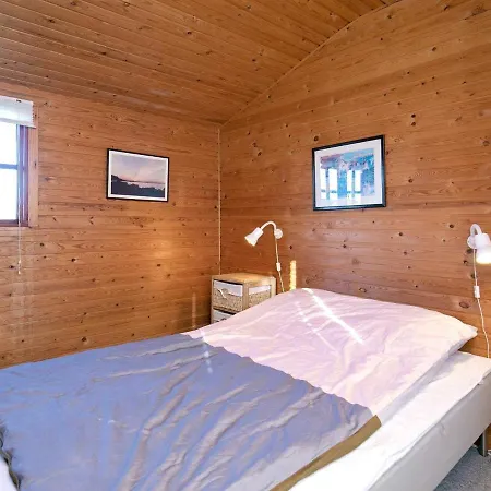 Casa vacanze Three-bedroom In 61 *